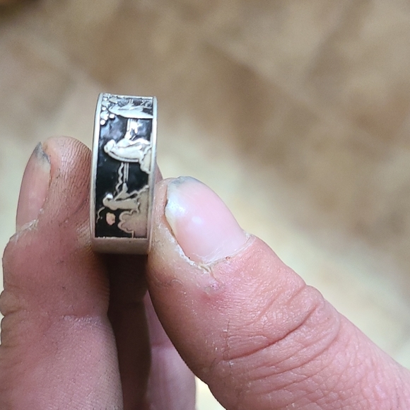 Silver ring - Picture 1 of 5